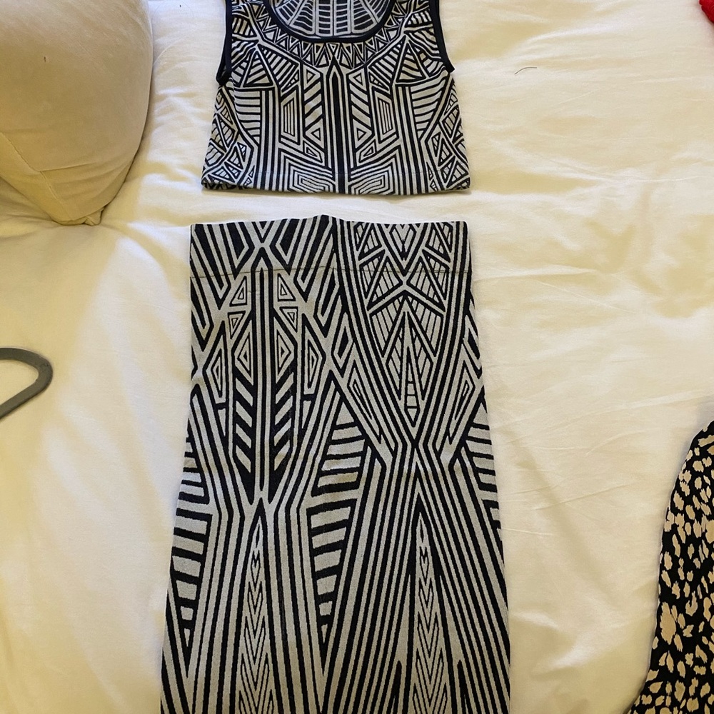 Two piece set OSFA - Picture 2 of 3